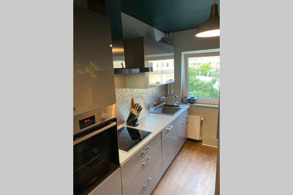 Foerdestyle, Stilvolle Wohnung In Zentraler Lage Kiel Bagian luar foto